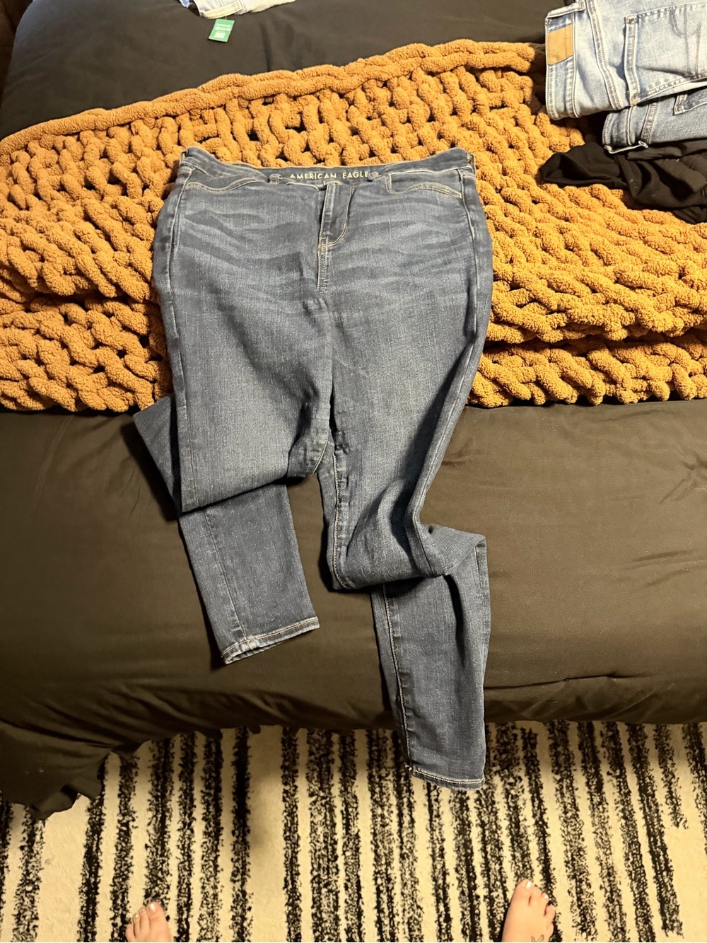 American Eagle Outfitters Mid Wash Women’s Skinny Jeans